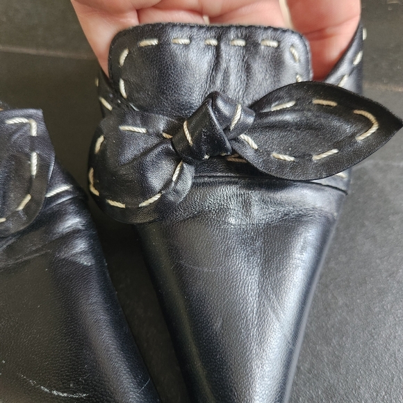 Bisou Bisou Black Heels with Elegant Ruched Design - Picture 2 of 6